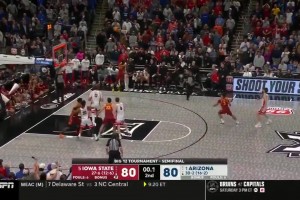 刺激??杰登·布拉德利壓哨中投絕殺！助亞利桑那打進(jìn)大十二決賽